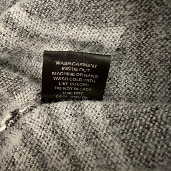 Love + Luxe Heart Cardigan Sweater (small) - Picture 7 of 8